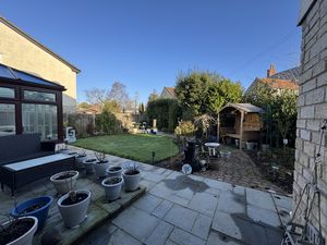 GARDEN FROM STORE/WORKSHOP- click for photo gallery